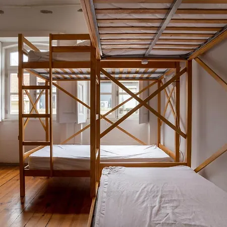 Rock N'porto Hostel